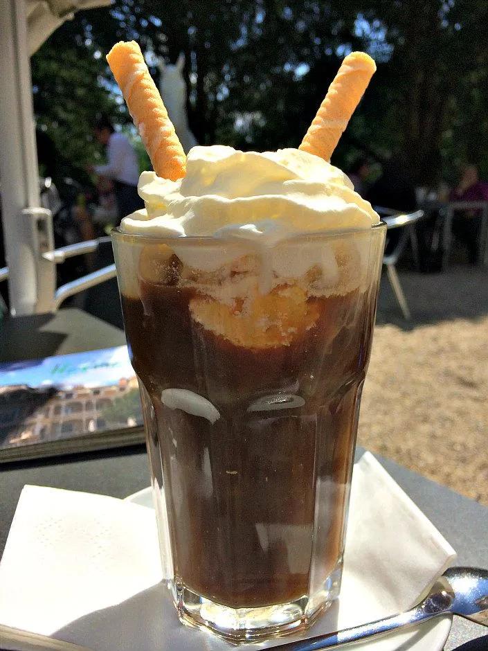Viennese Eiskaffee - best summer coffee, with vanilla ice cream (order ...
