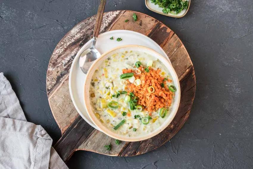 Vegane Käse Lauch Suppe ohne Hackfleisch | Freiknuspern