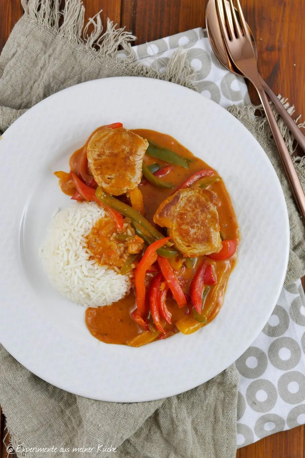 Experimente aus meiner Küche: Schweinefilet in Paprika-Rahmsoße