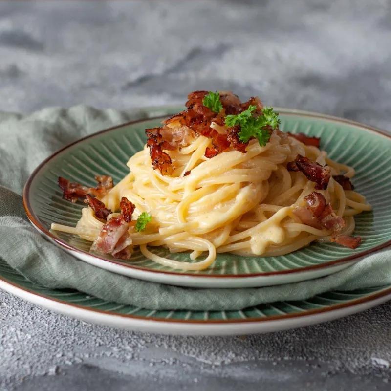 Spaghetti Carbonara - Kids am Tisch