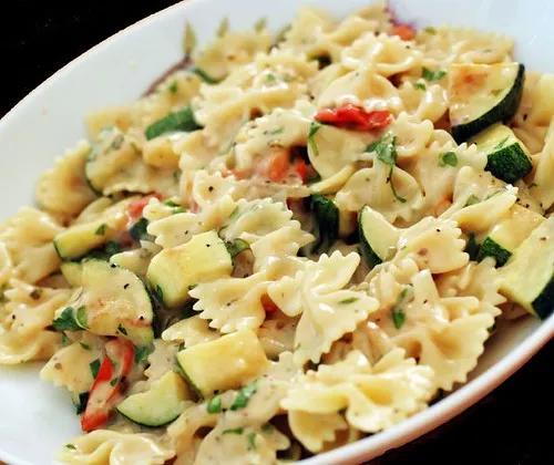 Anne&amp;#39;s Food: Zucchini Pasta