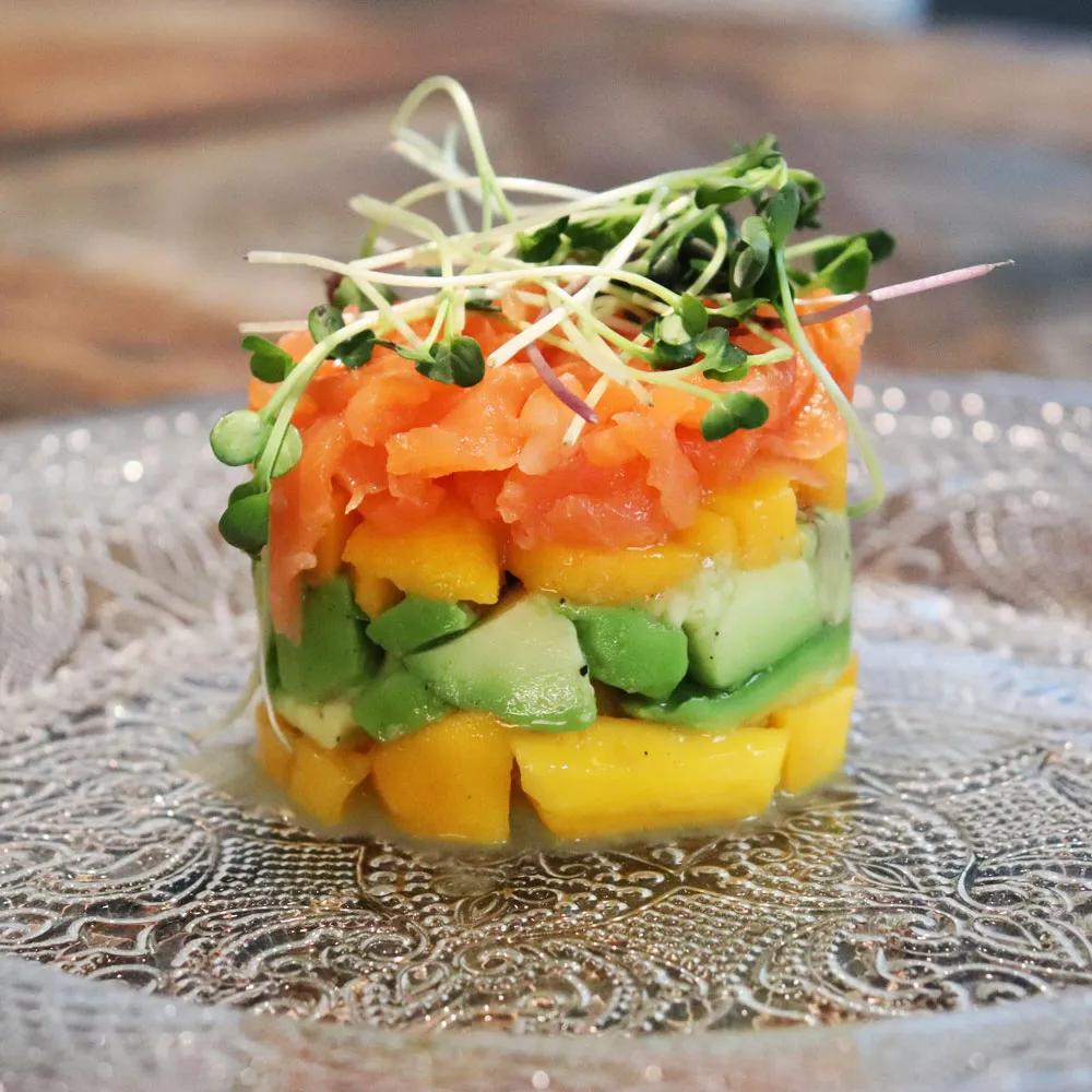 Lachs-Avocado-Mango-Tatar – Mit Leichtigkeit.