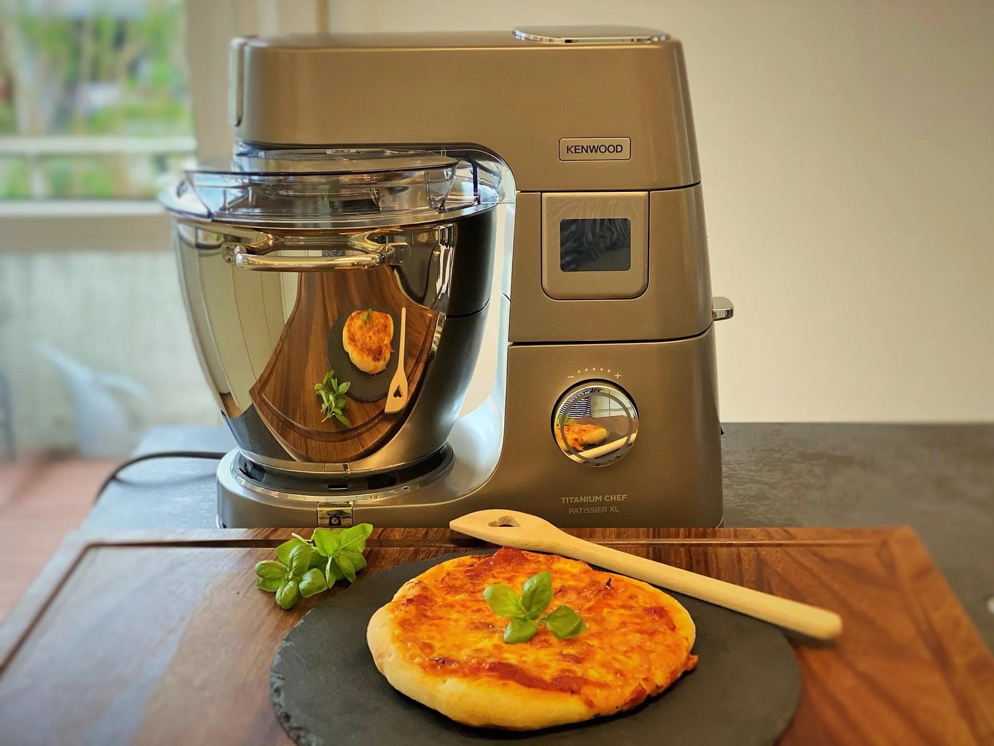 Pizzateig machen - einfach &amp; schnell mit der Kenwood Backmaschine