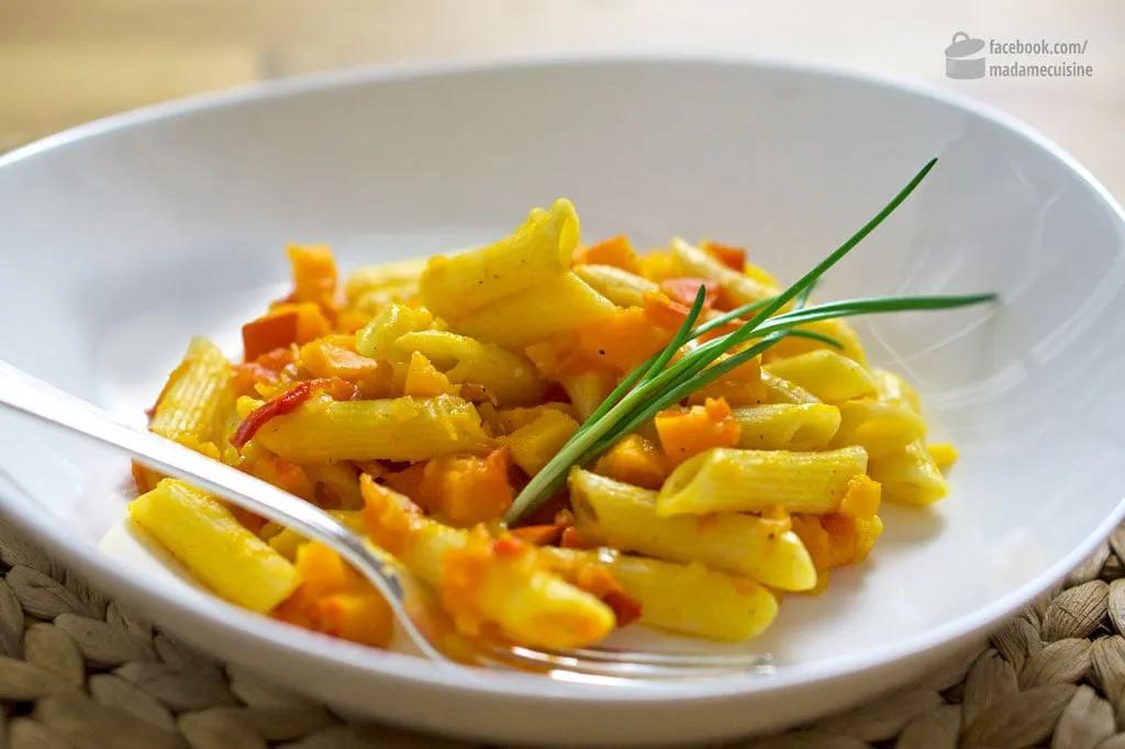 Penne mit Kürbis-Sugo - Madame Cuisine