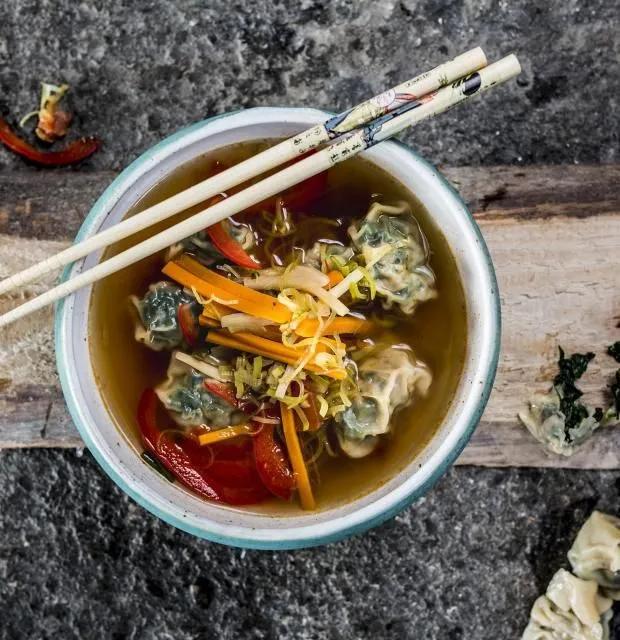 Chinesische Wan Tan Suppe | Rezept | Wan tan suppe, Wan tan ...