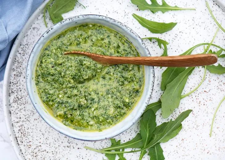 Rucolapesto - opskrift på lækker hjemmelavet pesto med rucola