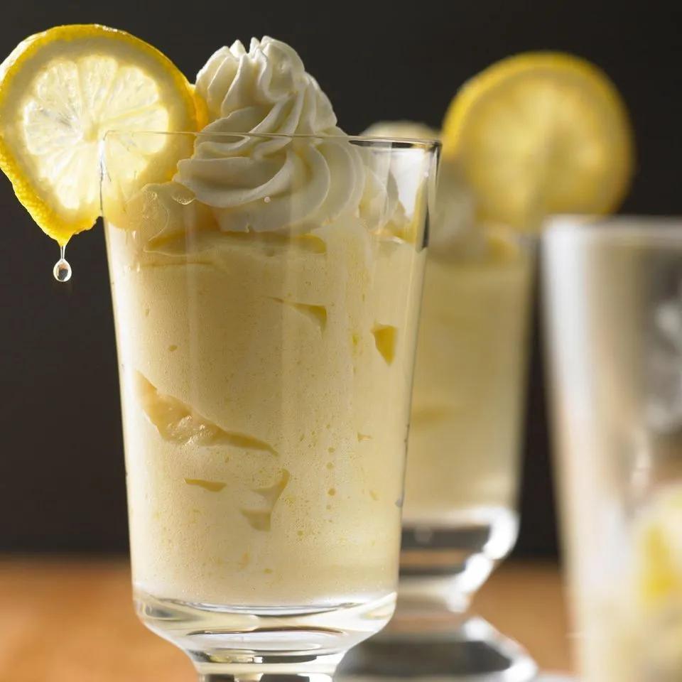 Zitronencreme | Rezept | Zitronen creme, Zitronencreme, Süße riegel