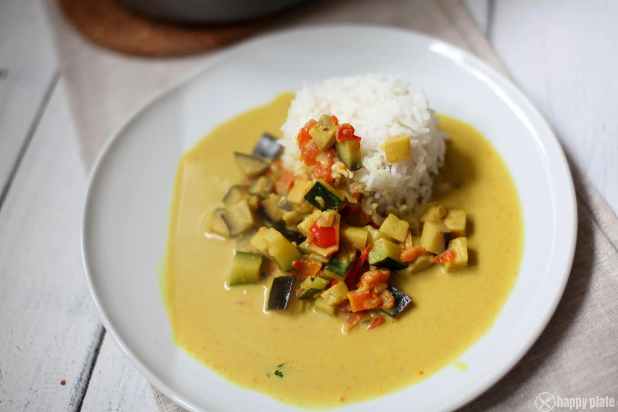 Veganes Gemüse - Curry Indische Art mit Reis | happy plate