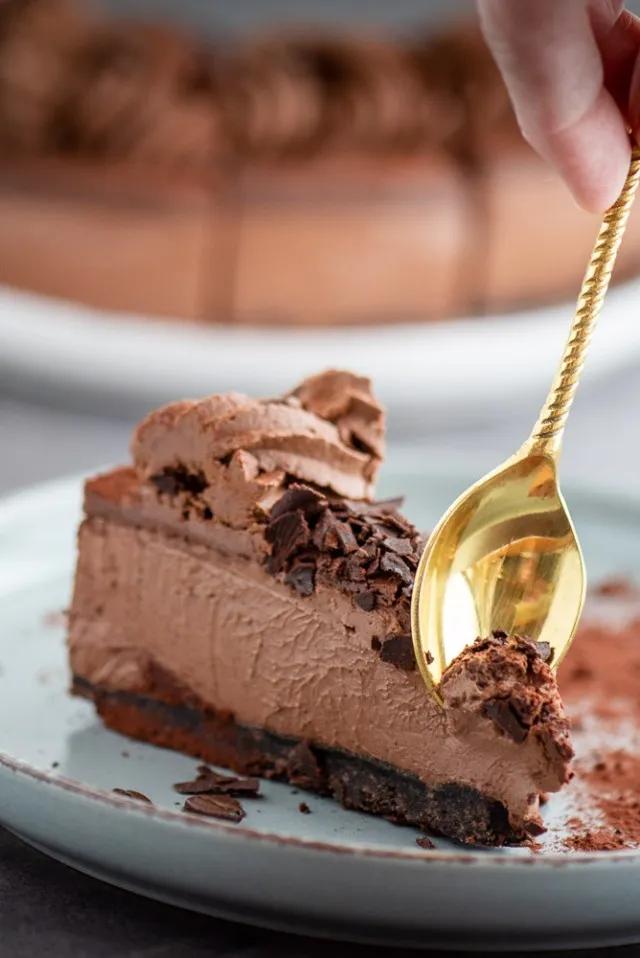 No-Bake Espresso Chocolate Cheesecake Recipe - The Gourmet Larder