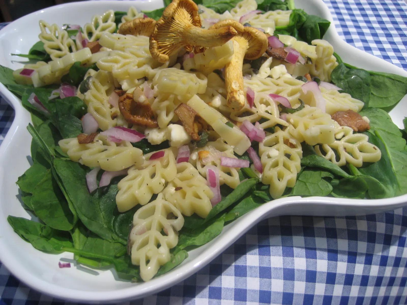 Marie est dans son assiette!: Salade de pâtes aux chanterelles des bois