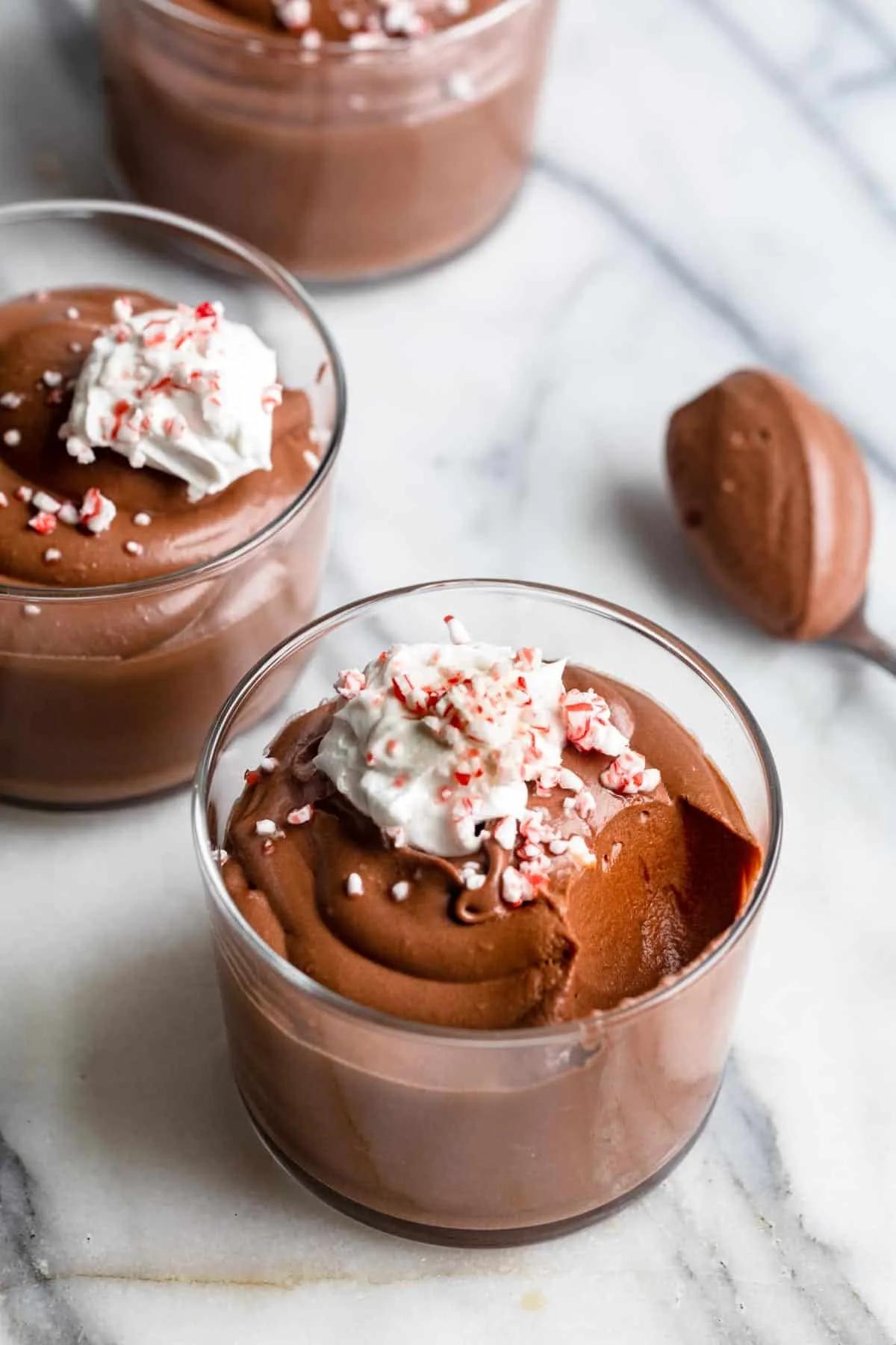 Chocolate Peppermint Mousse {Vegan Recipe} | FeelGoodFoodie