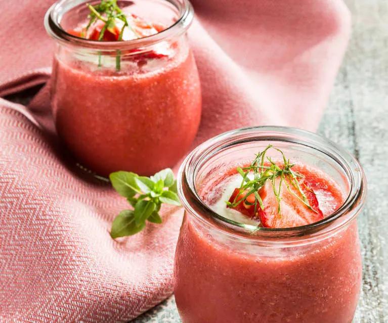 Kalte Paradeiser-Erdbeer-Suppe mit Basilikumcreme - Cookidoo® – das ...