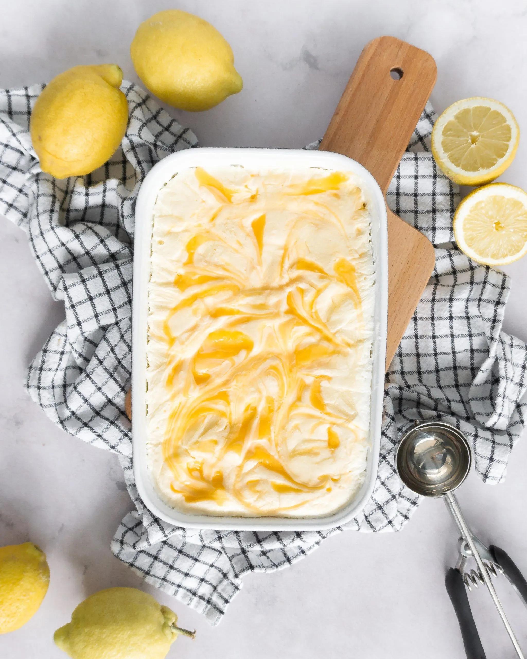 Zitrone Buttermilch Eis selber machen - Caro&amp;#39;s Küchenexperimente