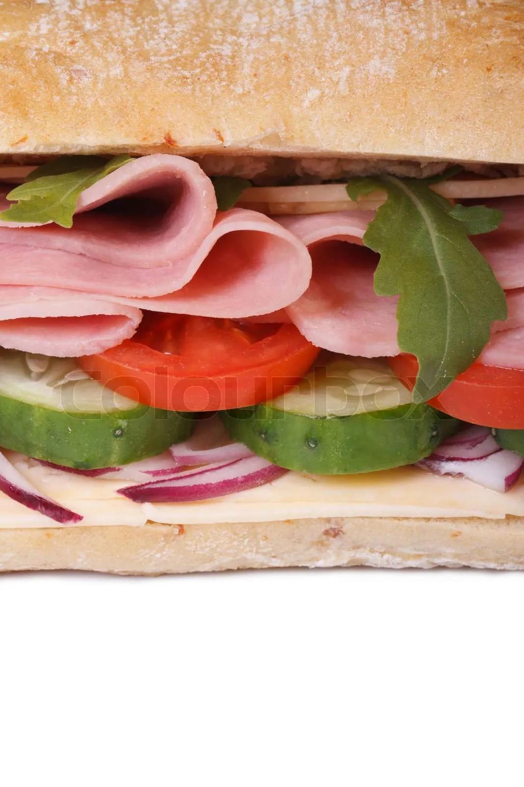 Ciabatta Sandwich mit Schinken, frischem Gemüse und Rucola-Makro ...