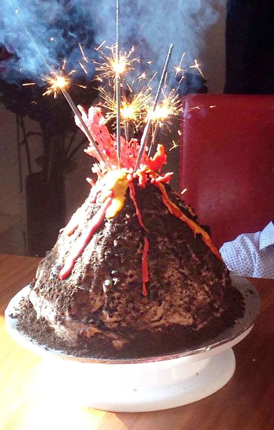 Volcano cake | Cake, Birthday party menu, Volcano cake