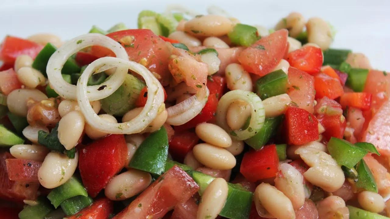 🥕 Weißer Bohnensalat mit Paprika und Tomate vegan - YouTube