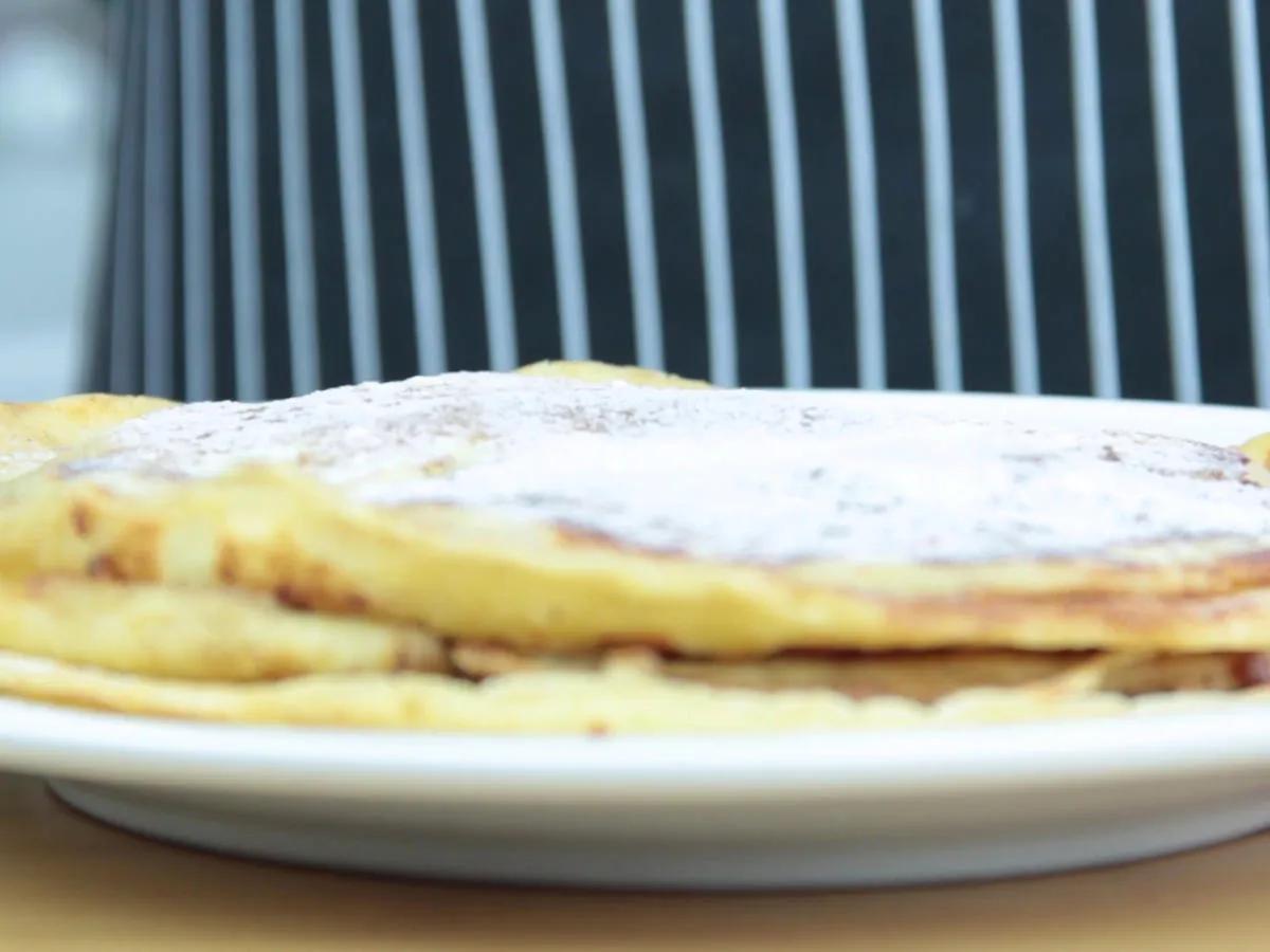 Pfannkuchen Grundrezept - Rezept mit Video - kochbar.de