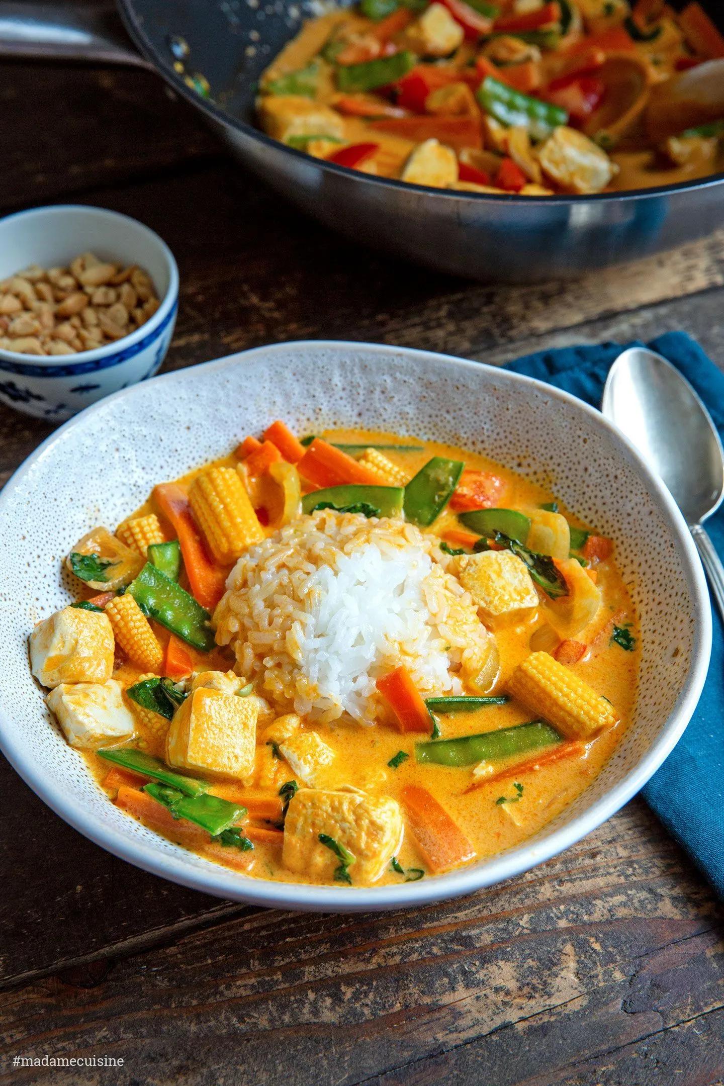 Rotes Thai Curry vegetarisch (mit Tofu) - Madame Cuisine Thai Curry ...