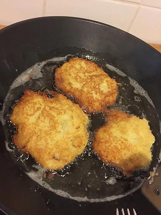 Rheinische Reibekuchen von Crostini | Chefkoch.de