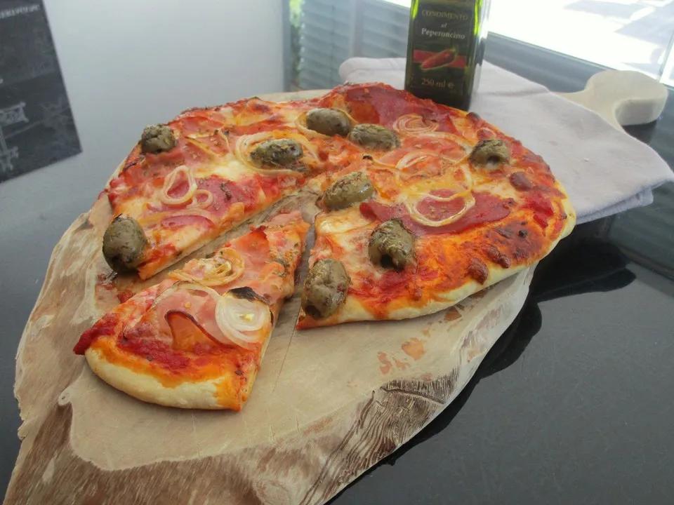 Hefeteig für Pizza, Stockbrot etc von gojo | Chefkoch.de