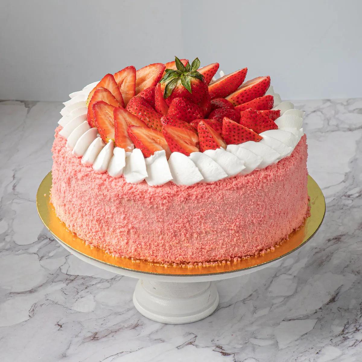 Strawberry Cake – Indulge Patisserie PH