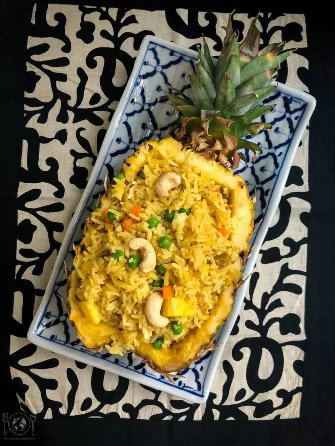 Thai gebratener Reis mit Ananas | The cooking Globetrotter