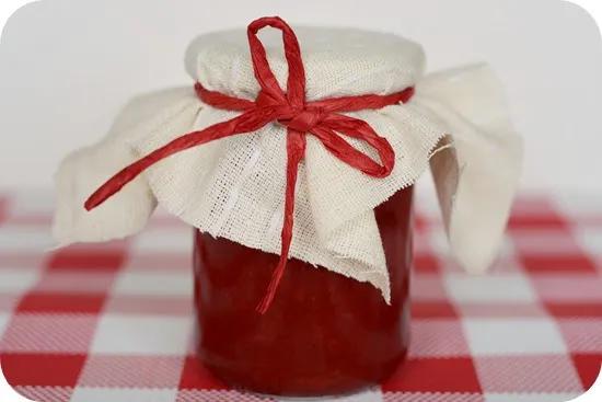 Fräulein M. kocht!: Erdbeermarmelade mit einem Hauch Vanille (und Lavendel)