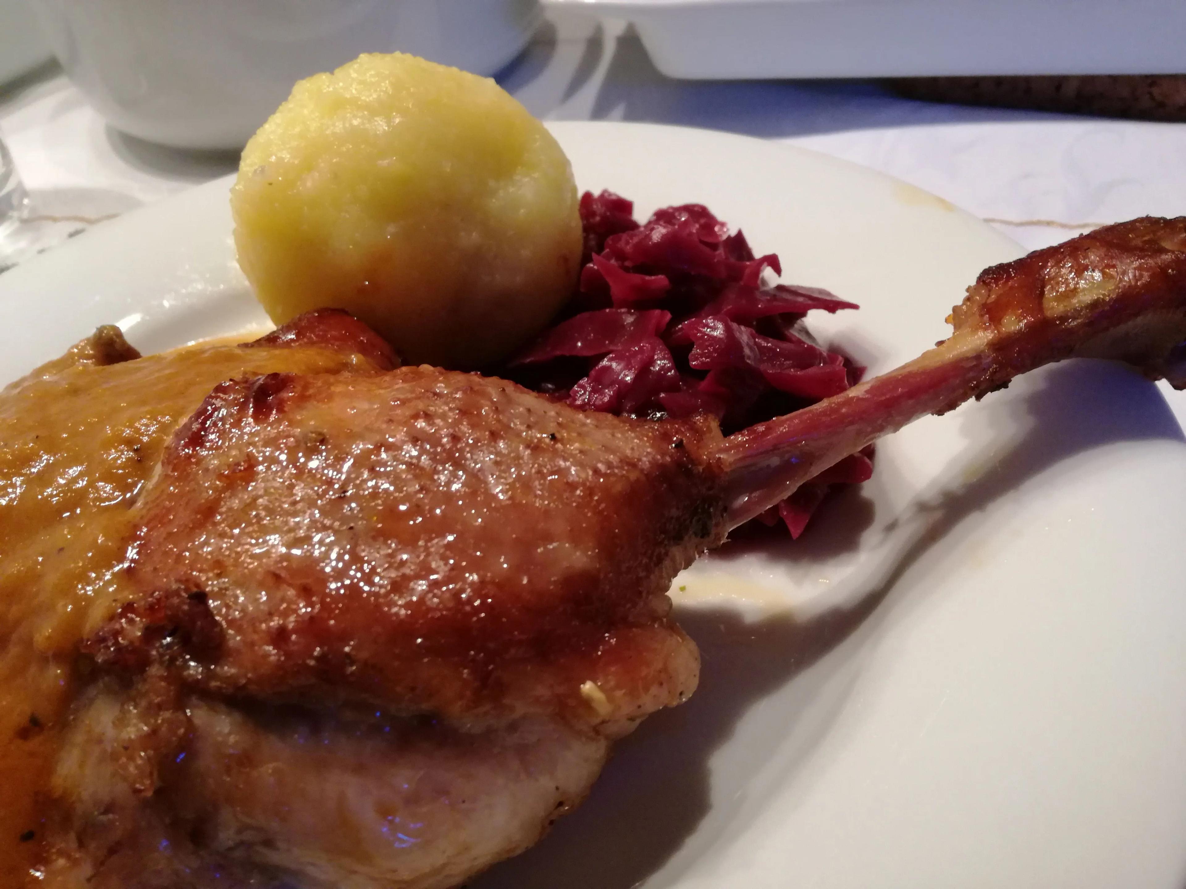 Hebe Blätter auf Reisender Mauve gänsekeulen braten im ofen ...