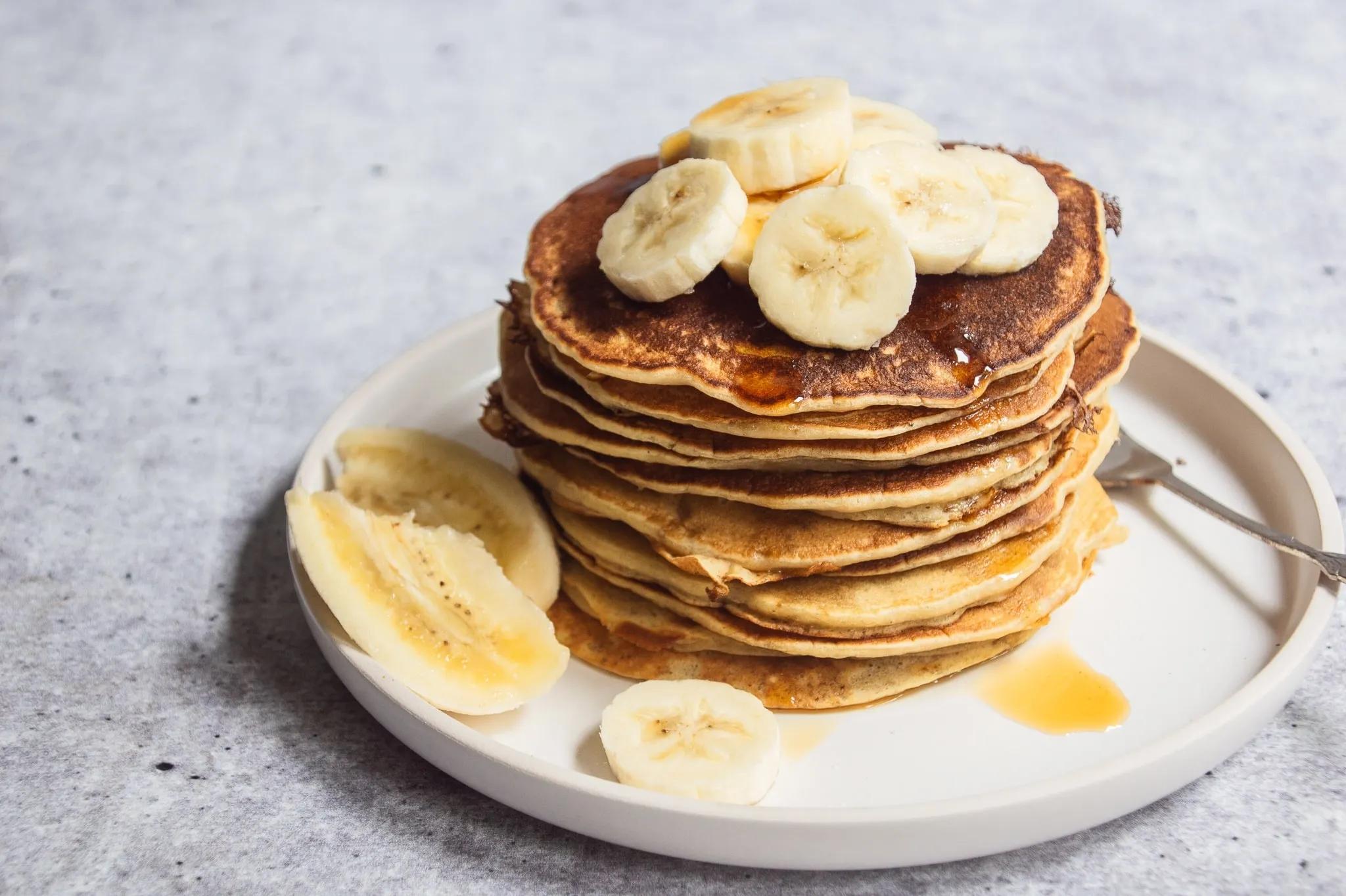 Vegane Bananen Pancakes | schnell &amp; einfach - Veganwonda