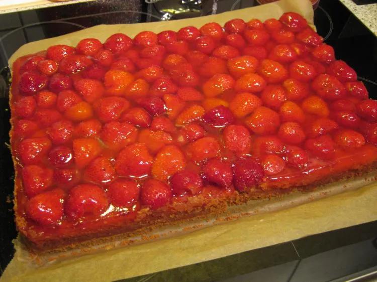 Erdbeer-Blechkuchen | Kochmeister Rezept