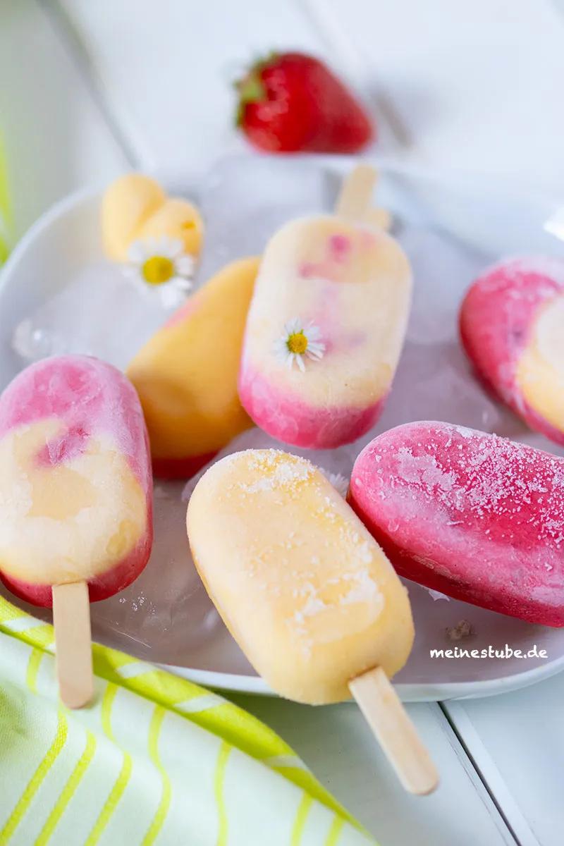 Erdbeereis mit Mangoeis, leckeres Eis am Stiel - Meinestube