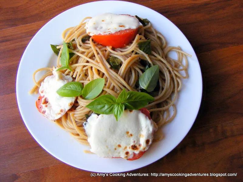 Pasta with Mozzarella Tomatoes