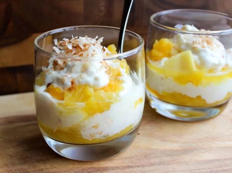 Leichte Diät Nachspeise mit Mango und Joghurt | Kokos desserts, Rezepte ...
