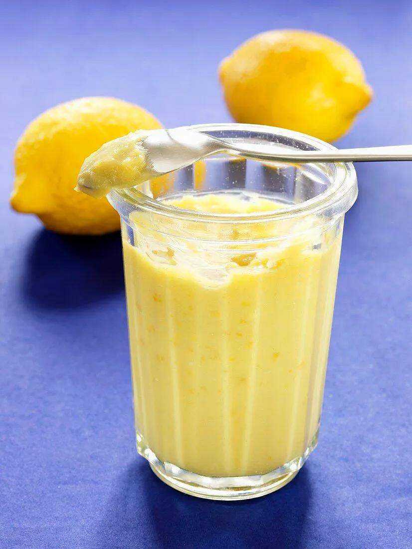 Lemon-Curd (Zitronencreme, England) – Bilder kaufen – 299568 StockFood