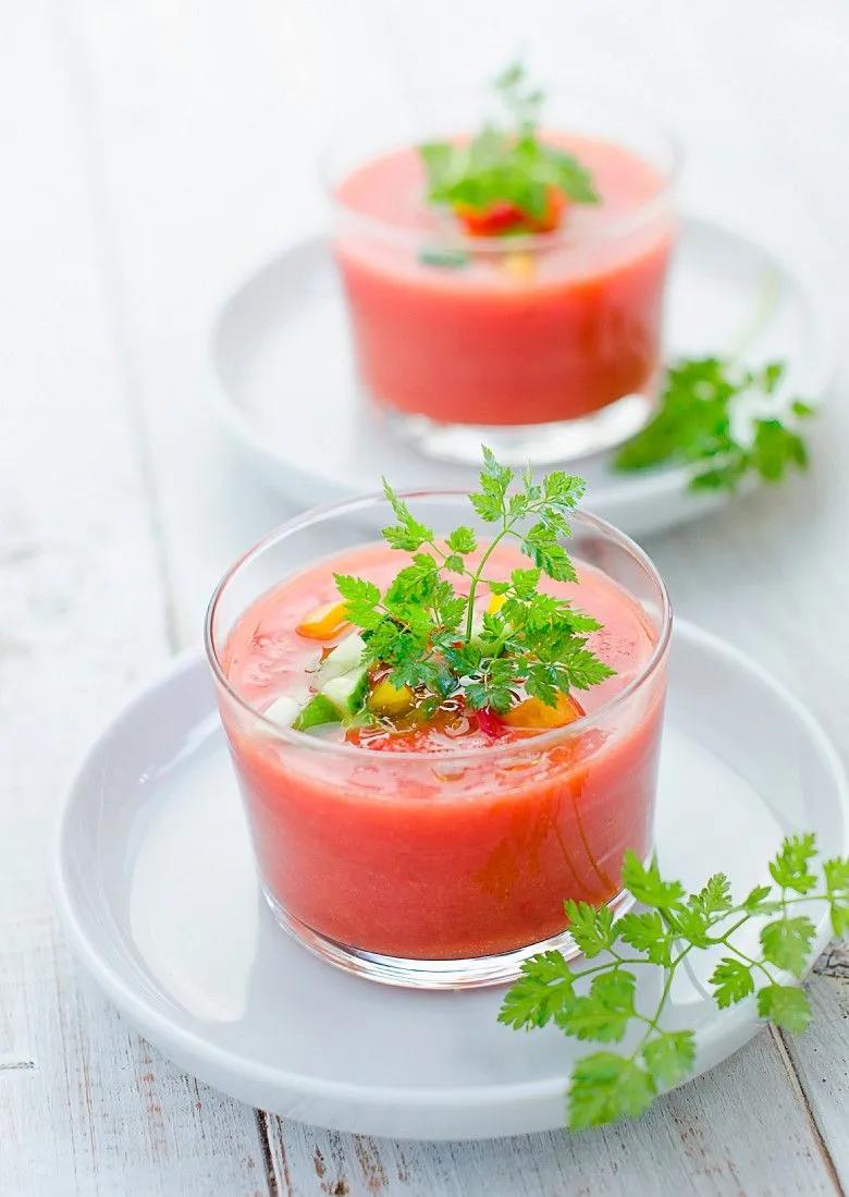Einfache Gazpacho Suppe Rezept | EAT SMARTER