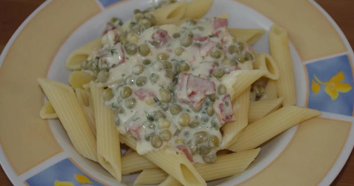 Nudeln mit Schinken-Sahne-Soße - einfach &amp; lecker | DasKochrezept.de