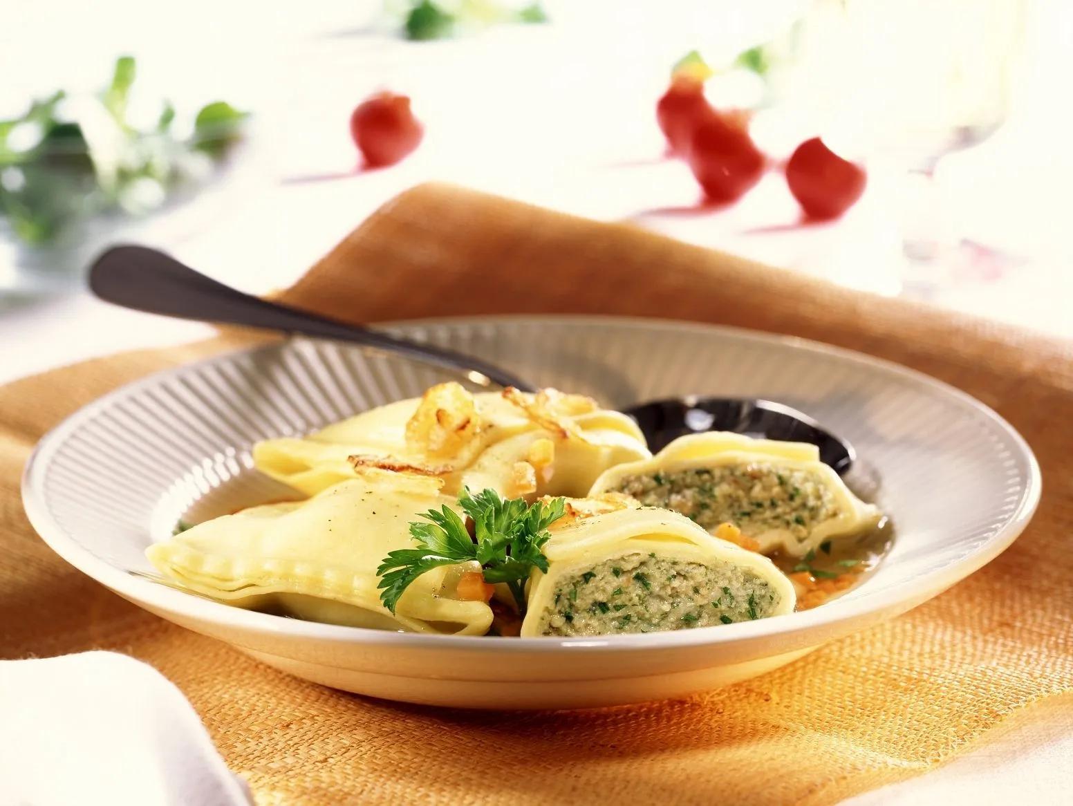 Maultaschen Rezept | EAT SMARTER