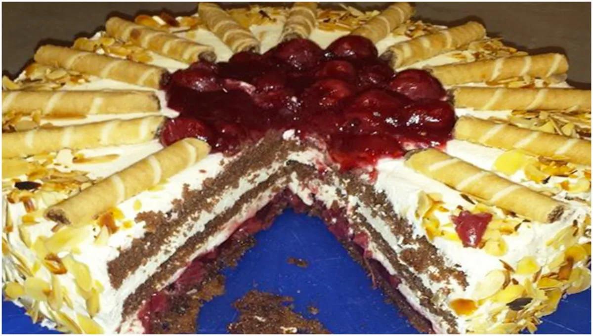 Die Zubereitung Dieses Amaretto-Kirschtorte Ist Genial Einfach