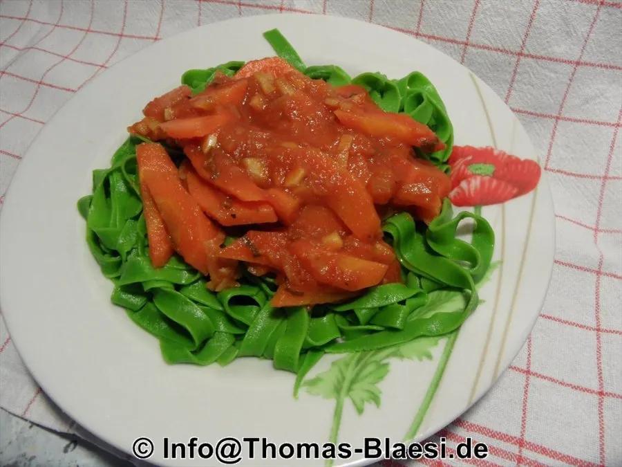 brlauchnudeln mit tomatensauce | Freizeitkoch