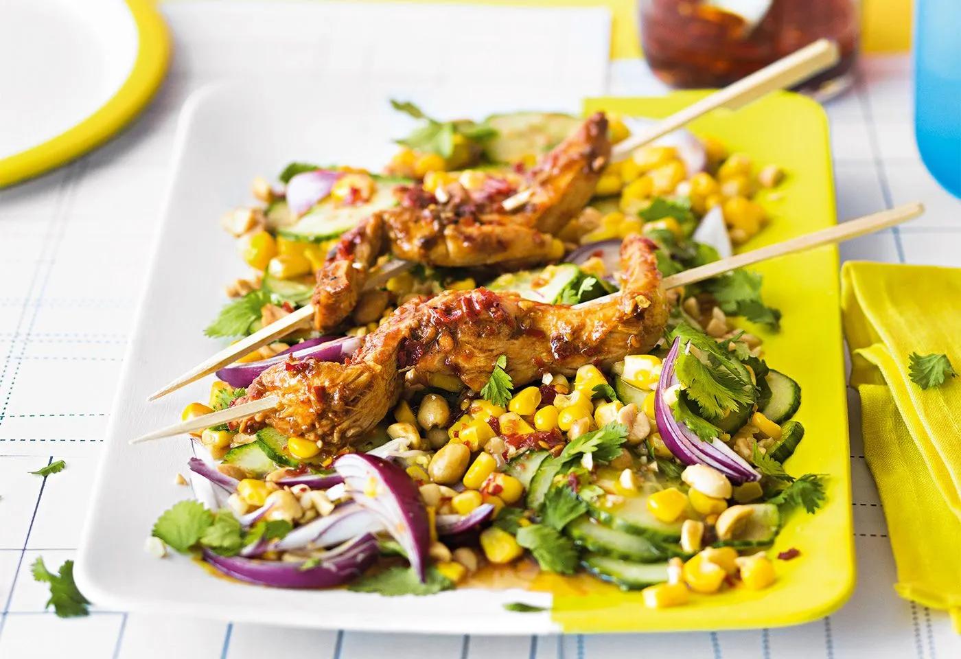 Gurken-Mais-Salat mit Hühnerspießen | Frisch Gekocht | Rezept ...