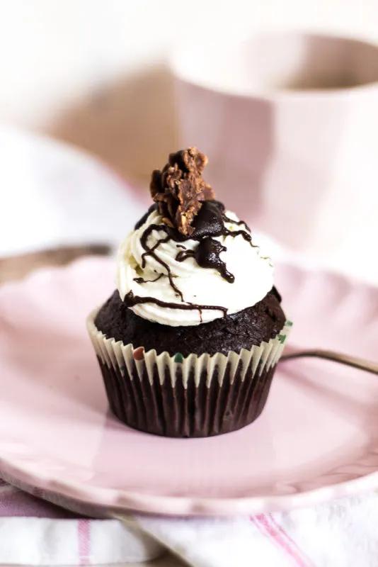 Erdnuss Schokoladen Cupcakes - Ein deftige Leckerei