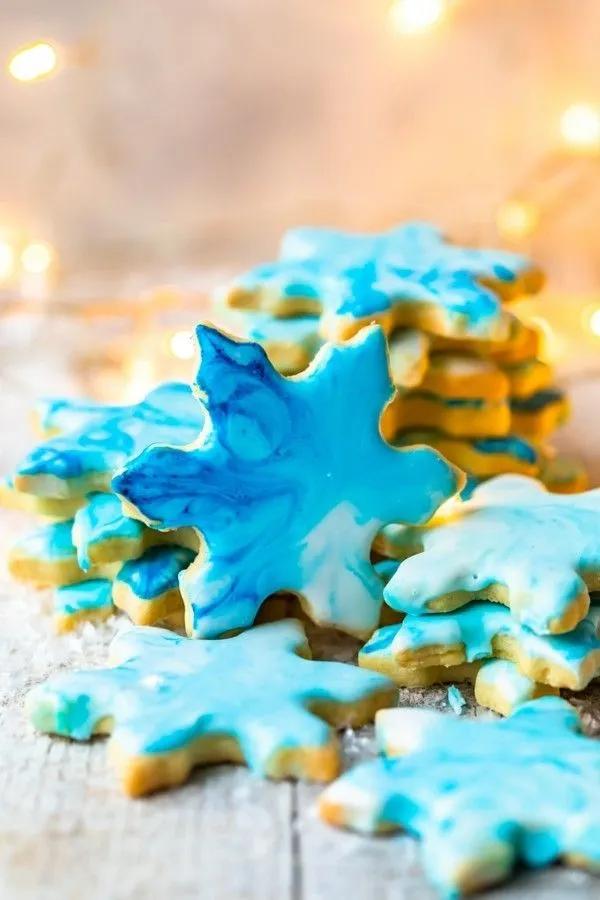 Snow crystals Cookies marbled optic | Butterkekse, Butterkekse rezept ...