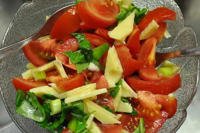 Tomaten - Käse - Basilikum - Salat - kochschläger