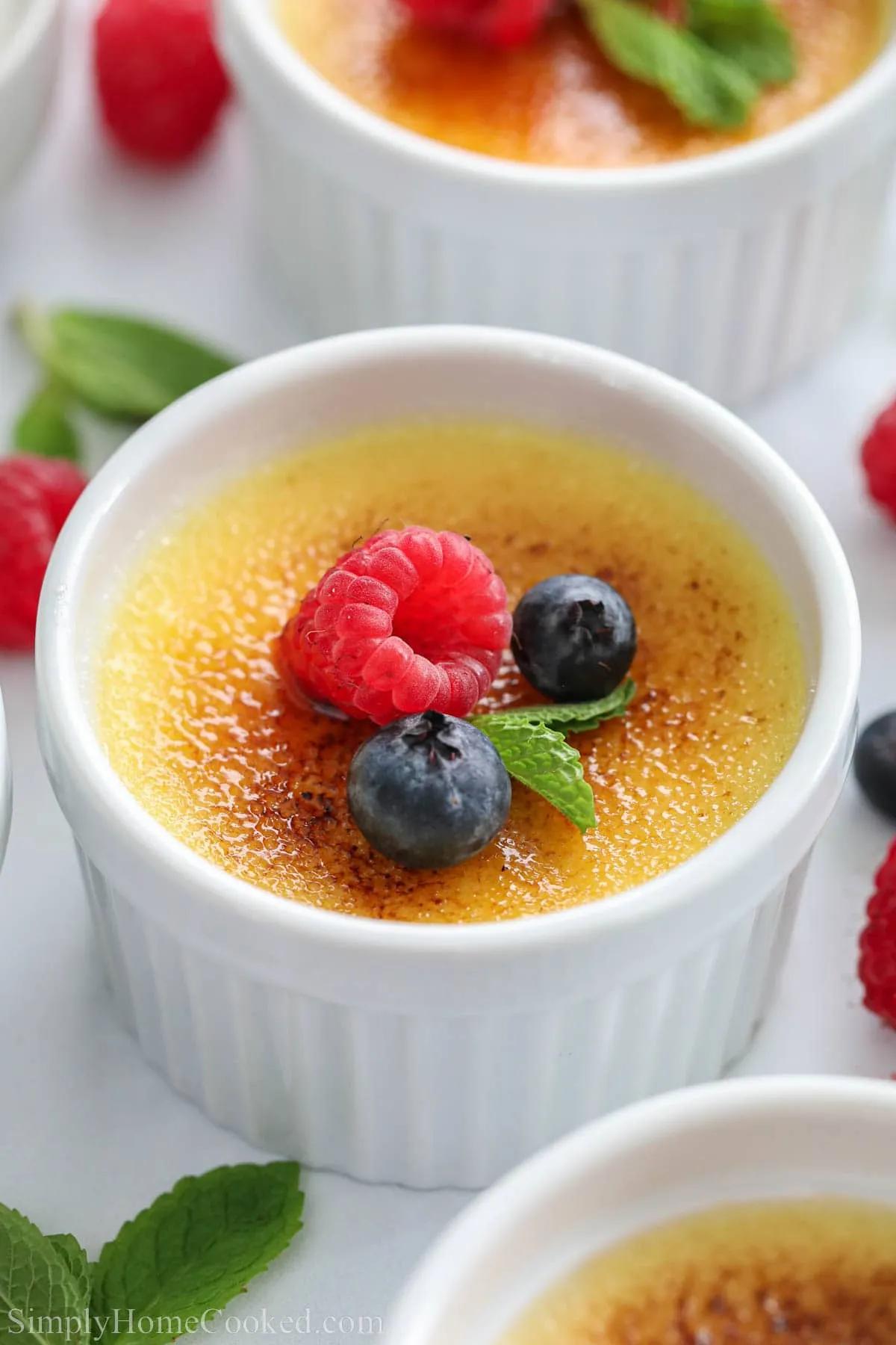 Crème Brulée Recipe (4 Ingredients) - Simply Home Cooked