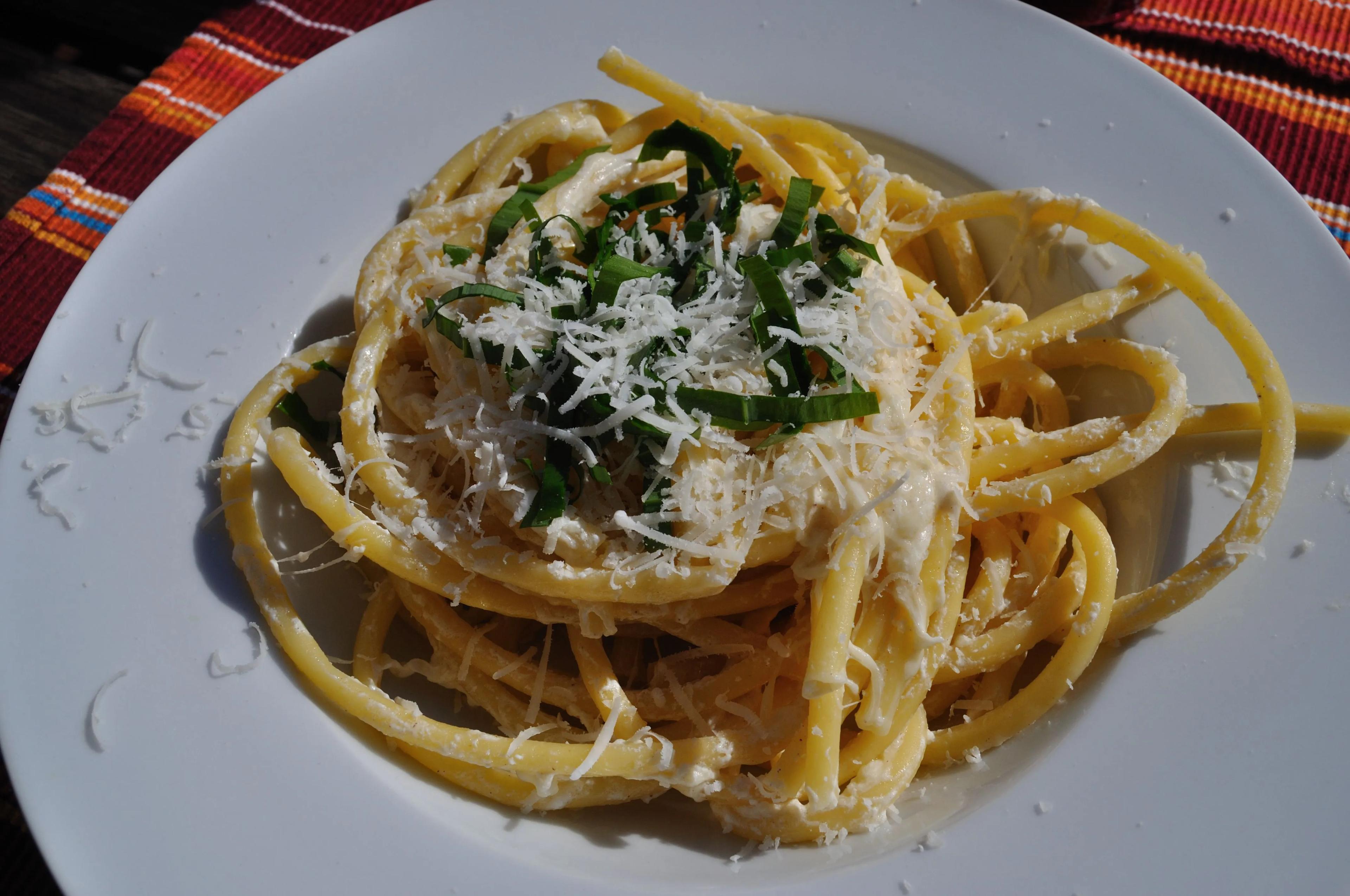 Käse - Maccaroni mit frischem Bärlauch und Parmesan -&amp;gt; cheese maccaroni ...