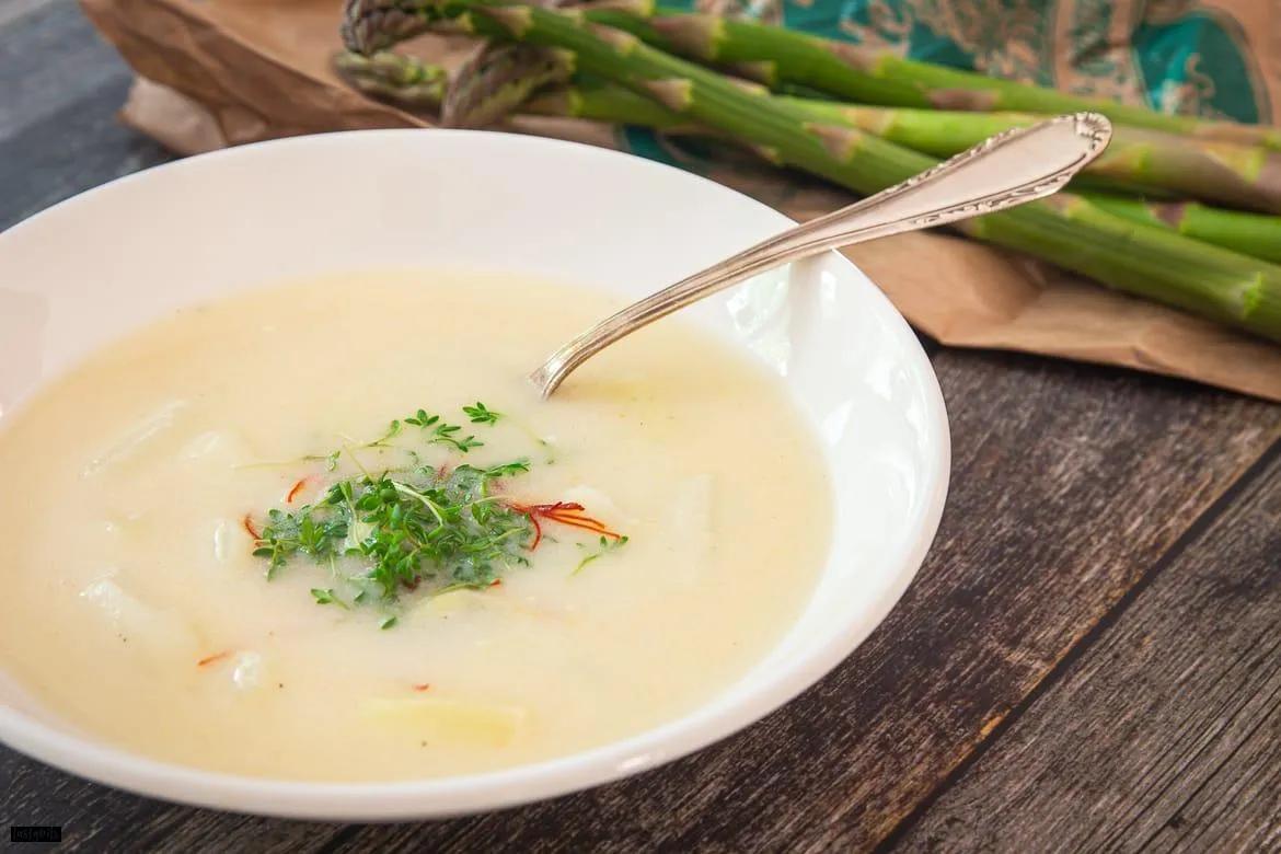 Spargelcremesuppe (Rezept) - so wird Deine Spargelsuppe perfekt!