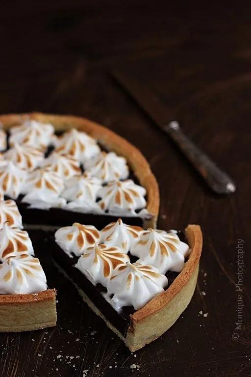 sweetoothgirl: “Tarte au Chocolat Meringuée ” | Sweet tarts, Desserts ...