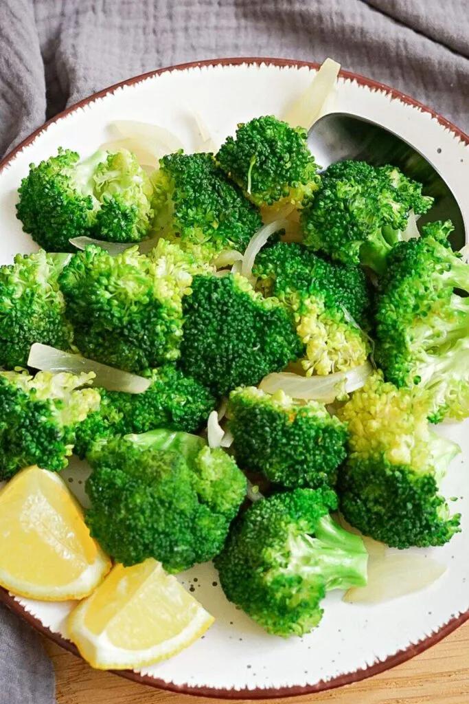 Einfacher Brokkoli aus der Pfanne - Schnelles Abendessen
