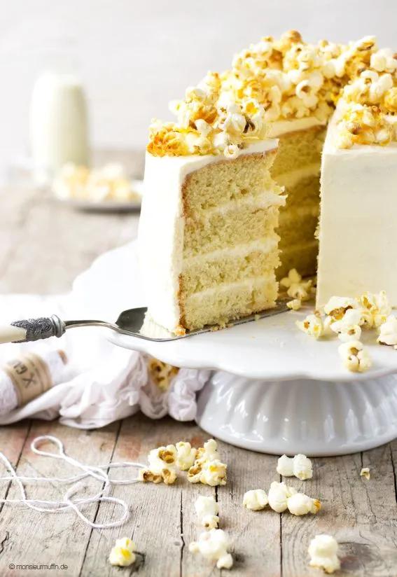 salted caramel popcorn cake ... | Süße kuchen, Köstliche desserts ...