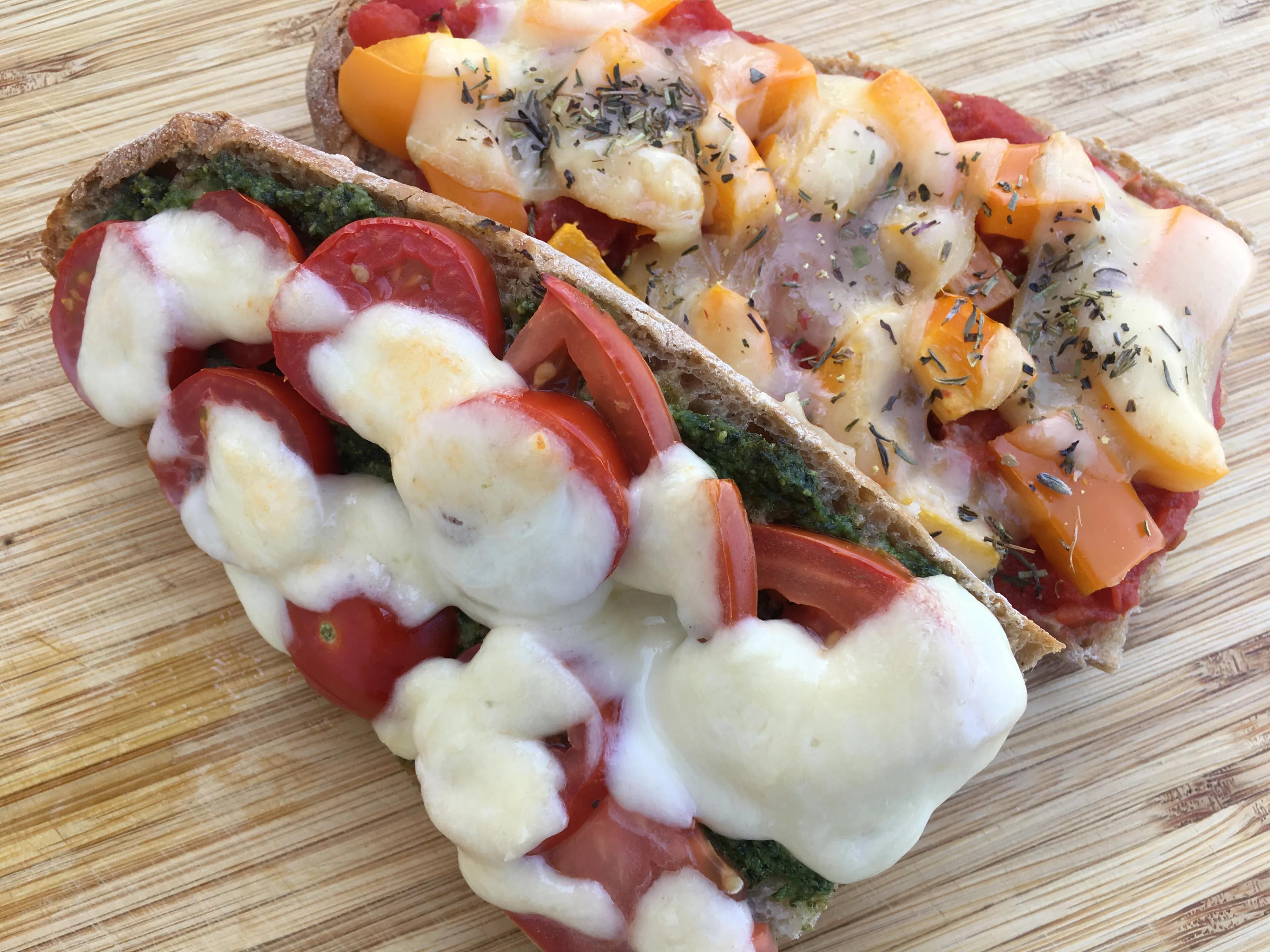 Pesto, Tomato and Mozzarella Baguette | Lunch | Student Cooking Recipes ...